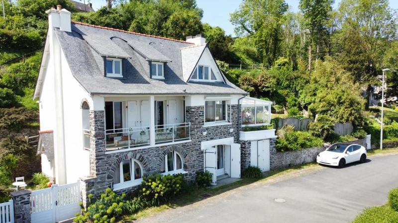 Maison - 145 m² - 8 pièces