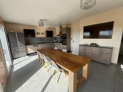 Maison - 175 m² - 6 pièces