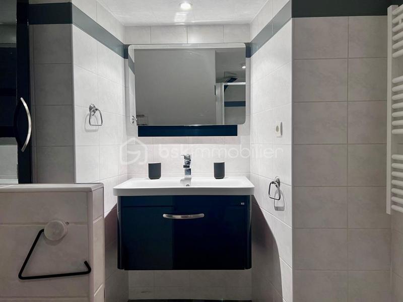 Appartement - 80 m² - 3 pièces