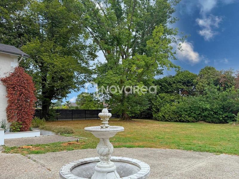 Villa - 302 m² - 7 pièces