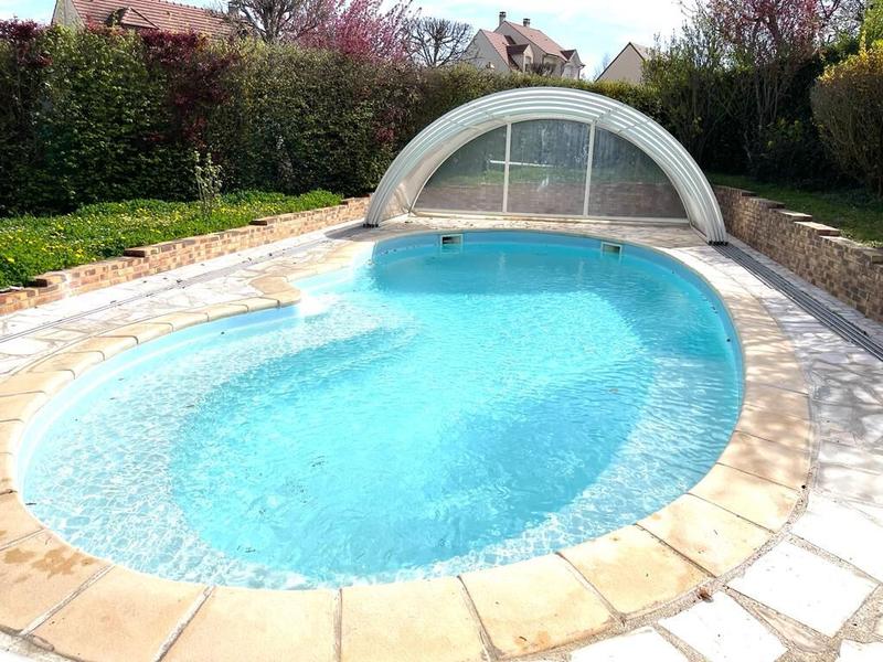 Villa - 250 m² - 6 pièces