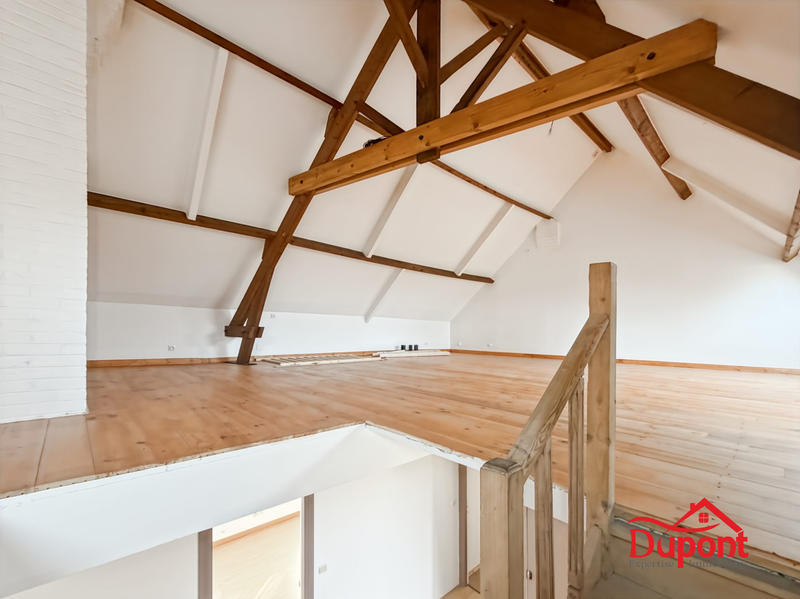 Maison - 249 m² - 7 pièces