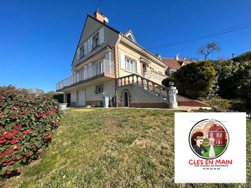 Maison traditionnelle - 152 m² - 7 pièces