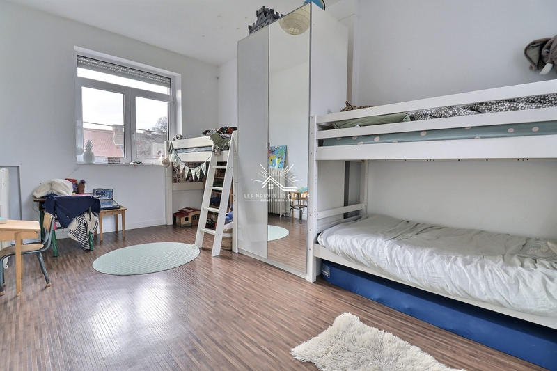 Maison - 175 m² - 6 pièces