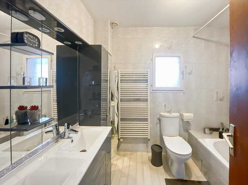 Maison - 125 m² - 6 pièces