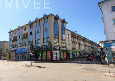 Local commercial - 390 m² - 10 pièces