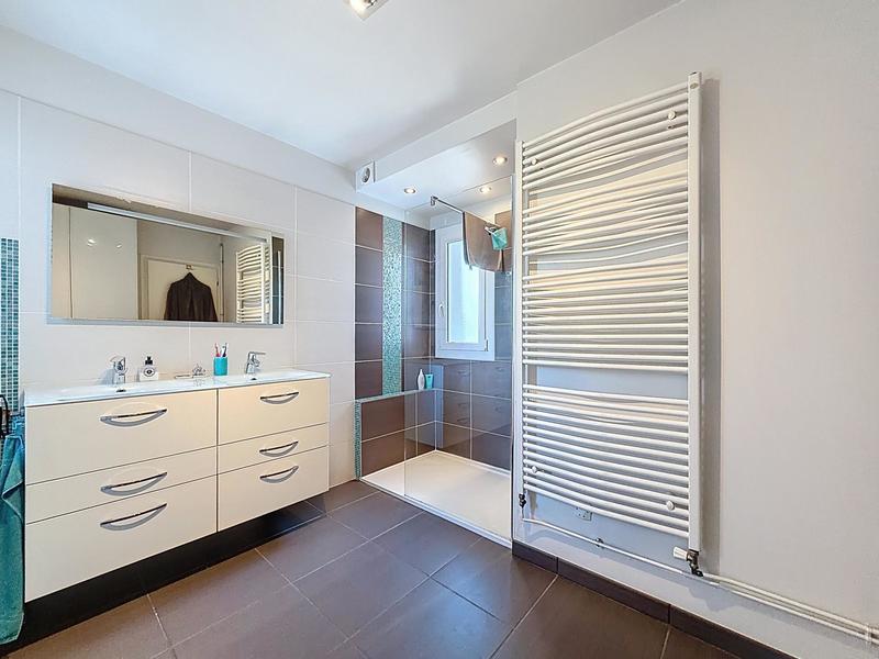 Maison - 165 m² - 6 pièces