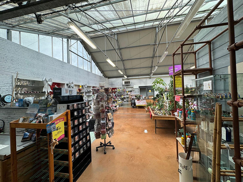 Local commercial - 1 000 m² - 5 pièces