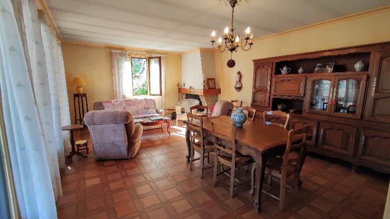 Maison - 139 m² - 6 pièces