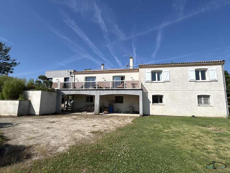 Maison traditionnelle - 172 m² - 6 pièces