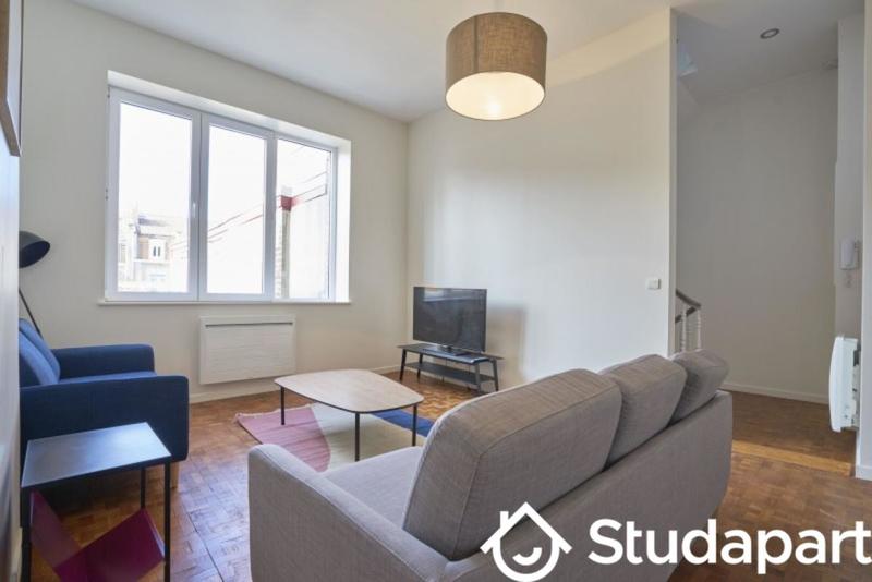 Chambre - 9 m² - 1 pièce