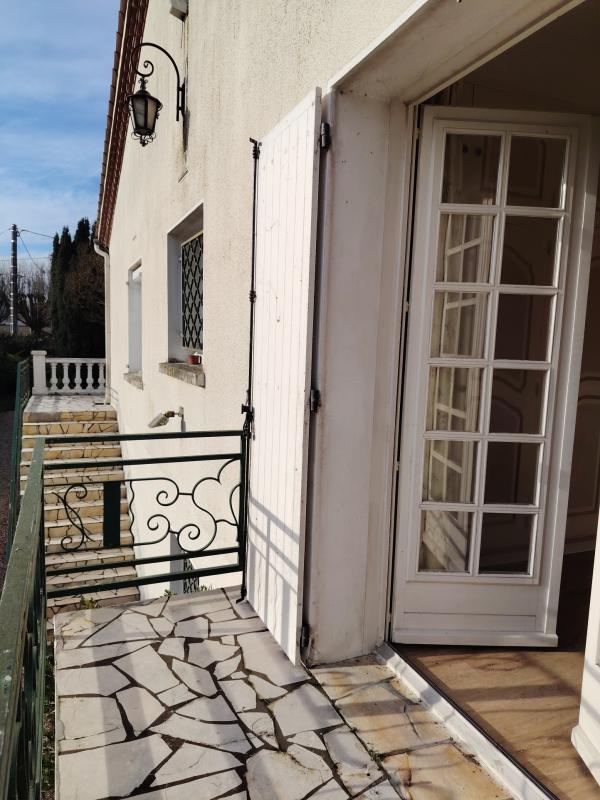 Maison - 260 m² - 10 pièces