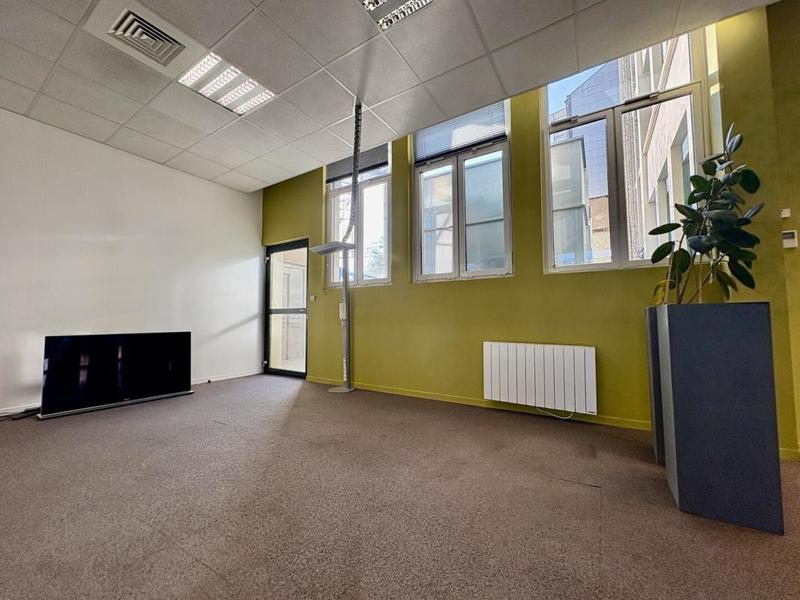 Bureau - 220 m² - 5 pièces