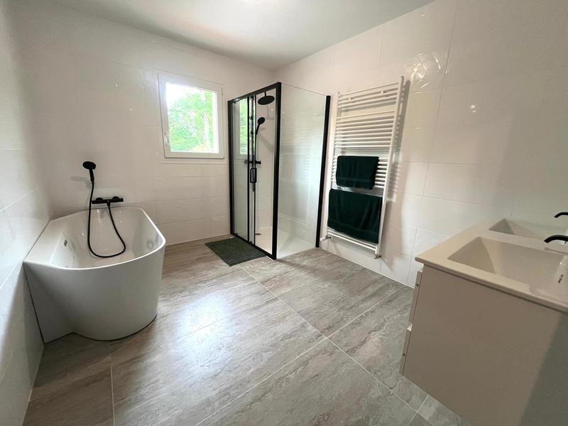 Maison - 99 m² - 5 pièces