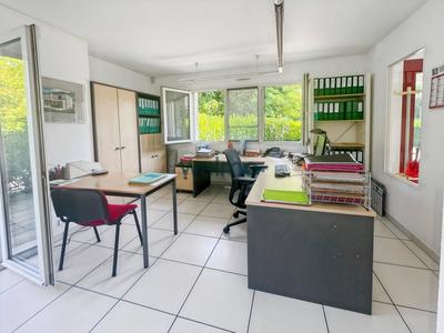 Maison - 250 m² - 11 pièces
