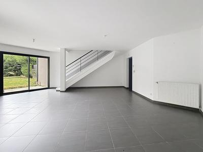 Maison - 86 m² - 4 pièces