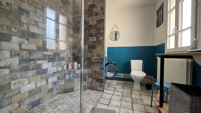 Maison - 375 m² - 7 pièces