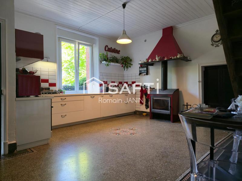 Maison - 210 m² - 7 pièces