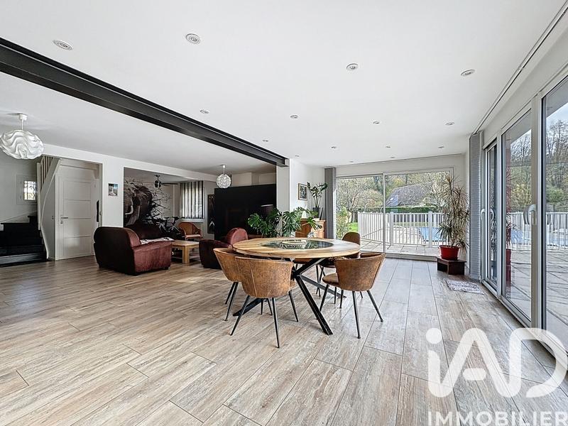 Maison - 180 m² - 7 pièces