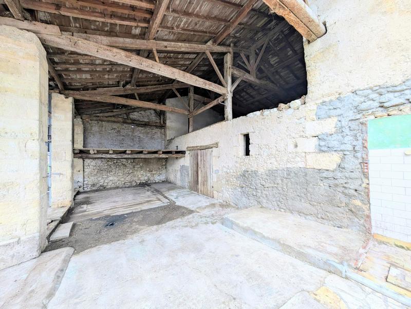 Maison - 150 m² - 2 pièces