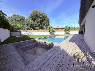 Maison - 229 m² - 7 pièces