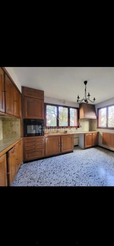 Maison - 162 m² - 10 pièces