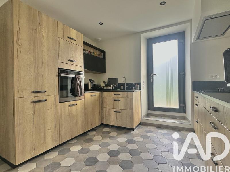 Maison - 183 m² - 7 pièces