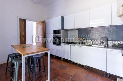 Maison - 250 m² - 7 pièces