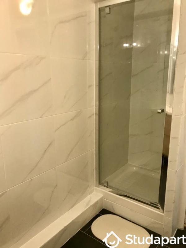 Chambre - 9 m² - 1 pièce