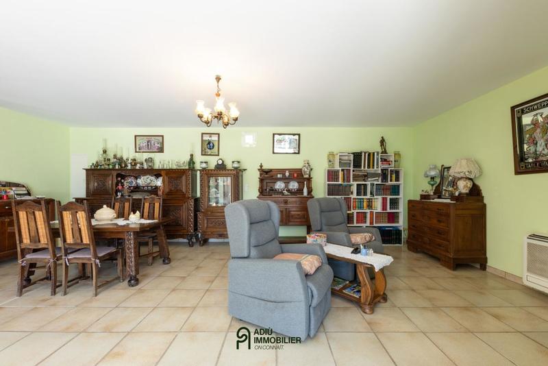 Propriété - 252 m² - 5 pièces