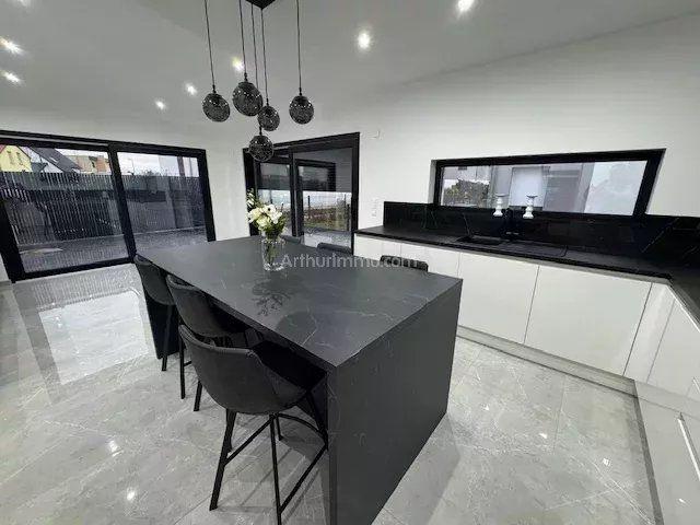 Maison - 136 m² - 7 pièces