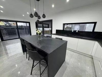 Maison - 136 m² - 7 pièces