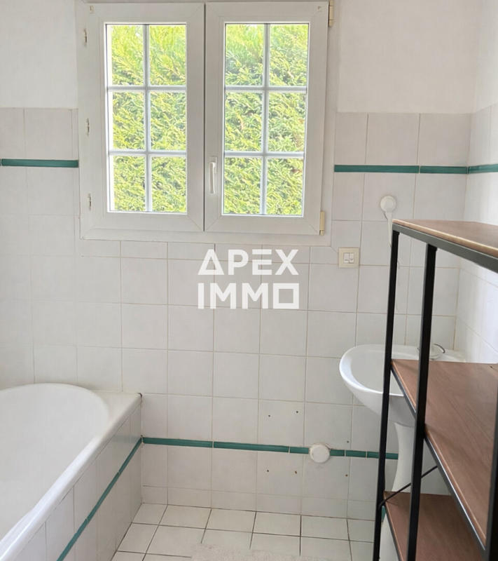 Maison - 93 m² - 4 pièces