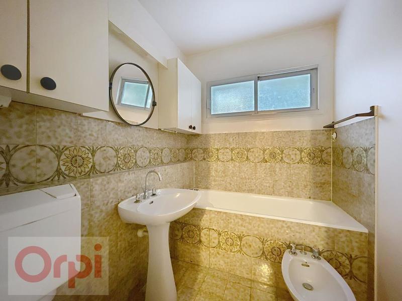 Appartement - 101 m² - 4 pièces