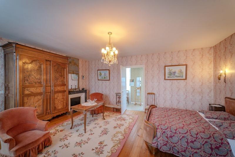 Propriété - 600 m² - 18 pièces