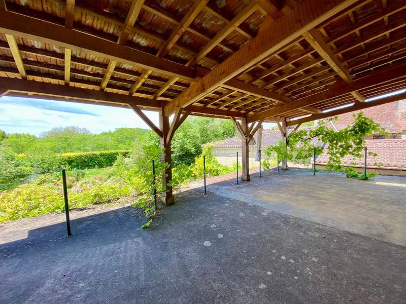 Maison de village - 280 m² - 6 pièces