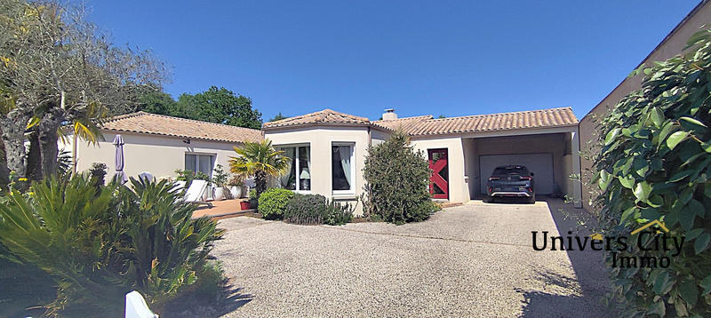 Maison - 196 m² - 7 pièces