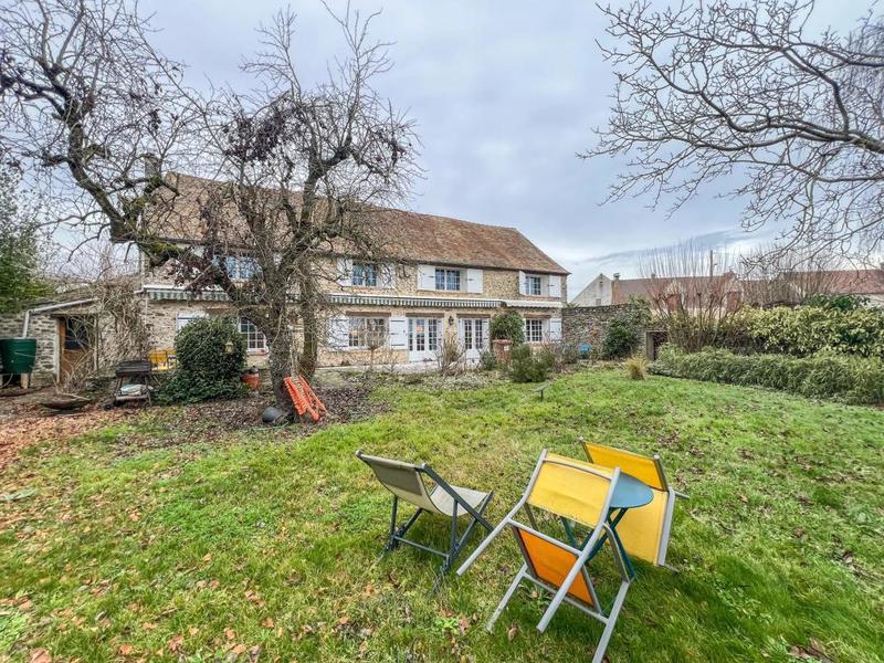 Maison - 260 m² - 8 pièces