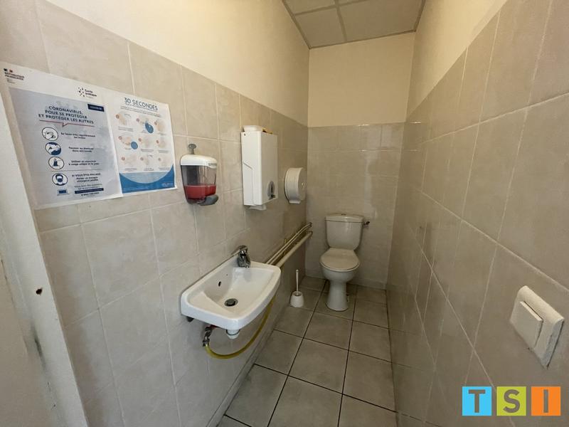 Local d'activités - 70 m² - 2 pièces