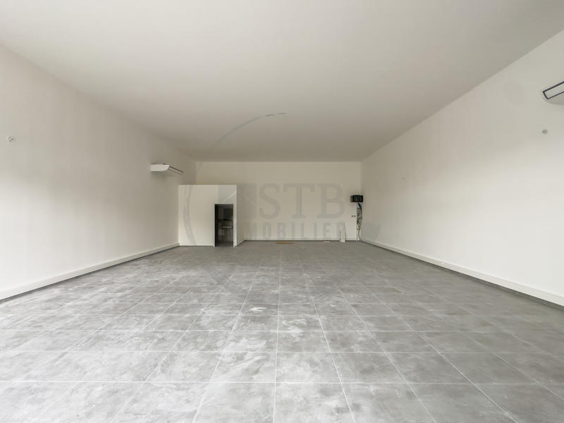 Local commercial - 169 m²