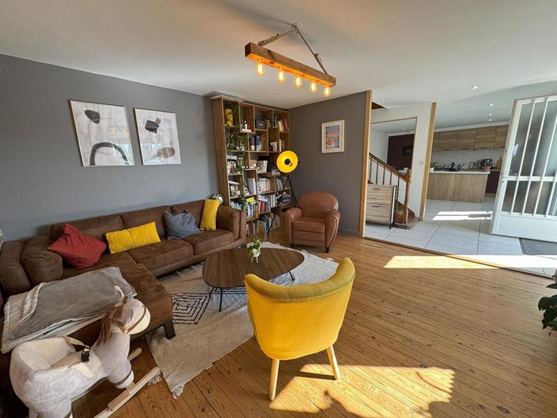 Maison - 93 m² - 4 pièces