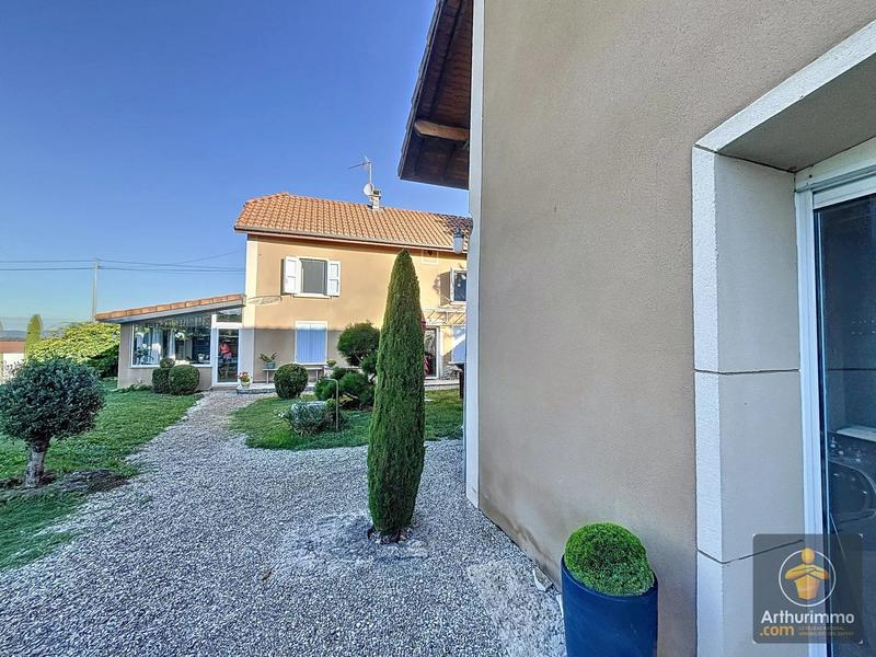 Maison - 210 m² - 6 pièces