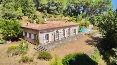 Villa - 160 m² - 6 pièces