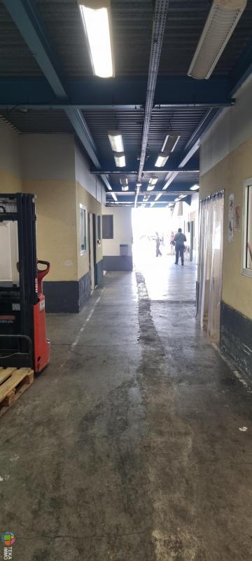 Entrepôt - 1 500 m² - 1 pièce