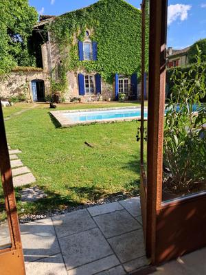 Maison traditionnelle - 350 m² - 11 pièces