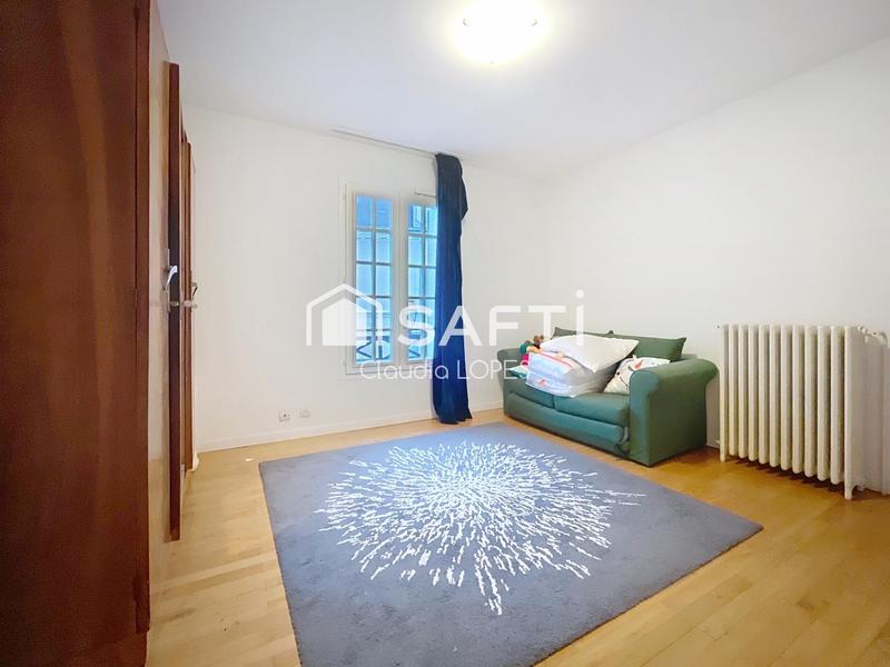 Maison - 242 m² - 10 pièces