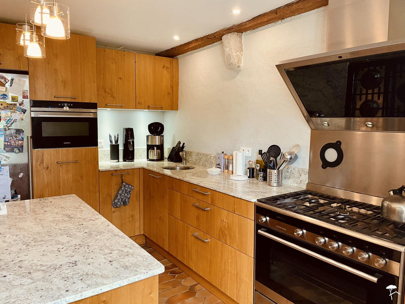 Maison - 180 m² - 7 pièces