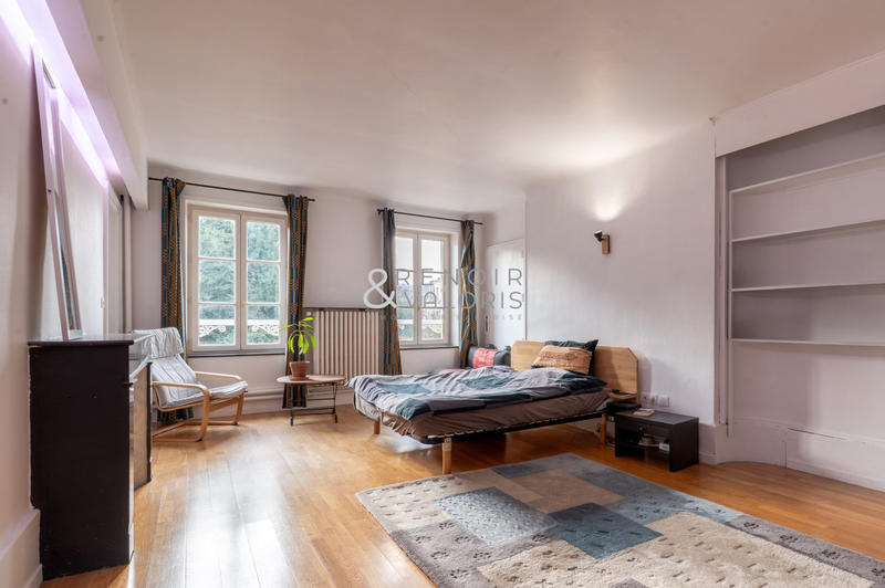 Appartement - 196 m² - 6 pièces