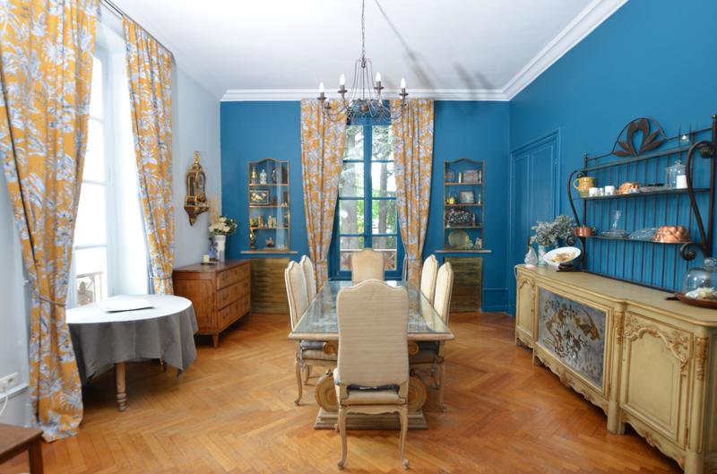 Maison - 424 m² - 11 pièces