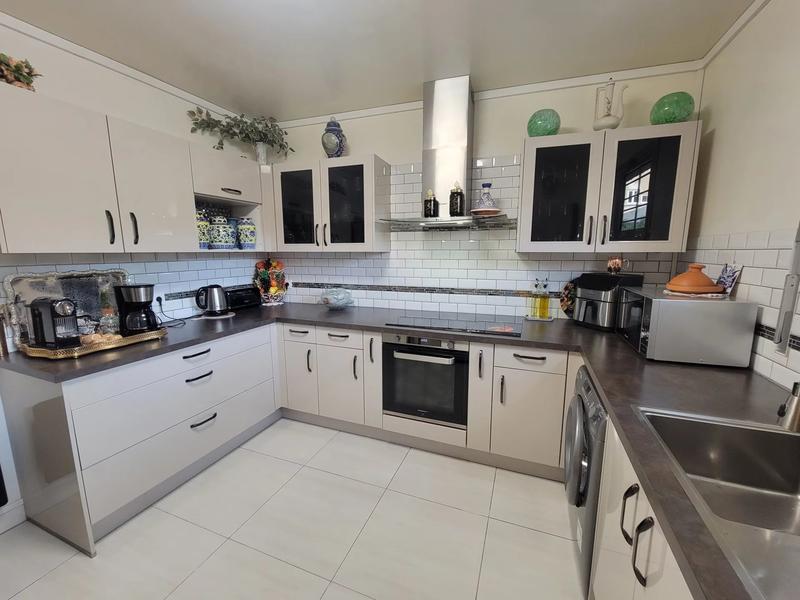 Appartement - 110 m² - 4 pièces